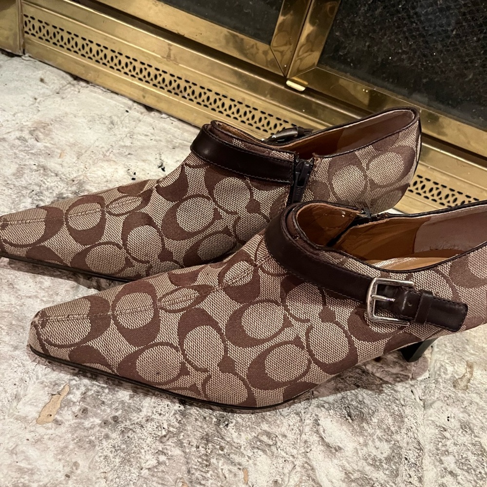 Coach Shoes - Picture 4 of 7